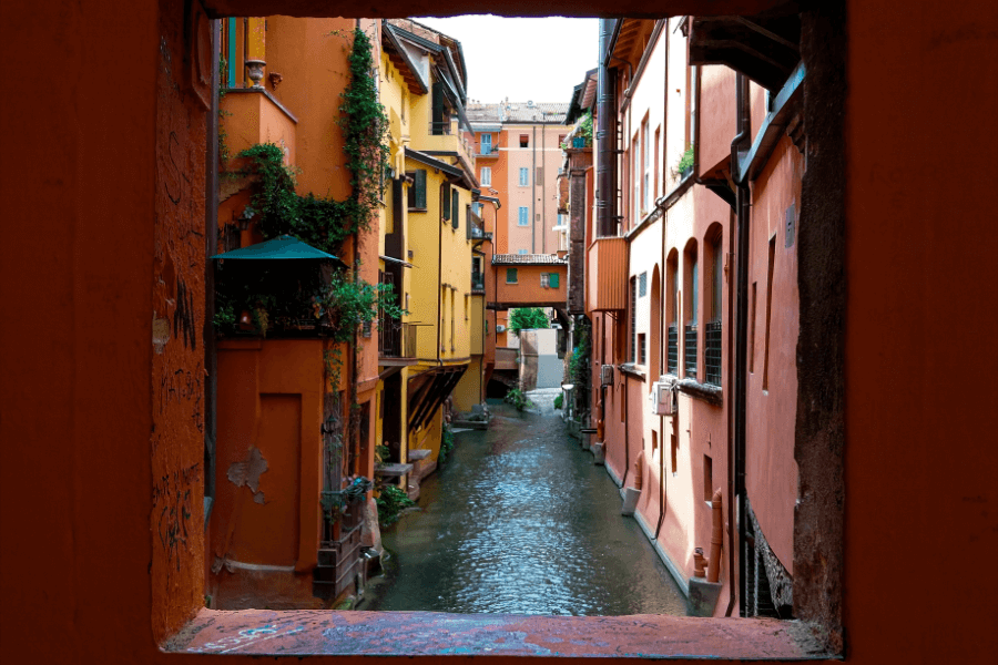 vivere-a-bologna-nel-2026-affitti-costo-della-vita-e-opportunita